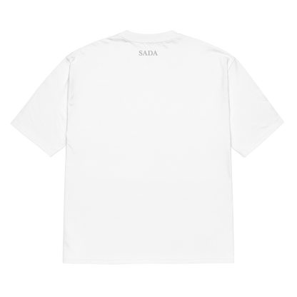 Maglietta SADA in cotone bianco, vista posteriore, con taglio classico e design semplice per uno stile versatile e alla moda.